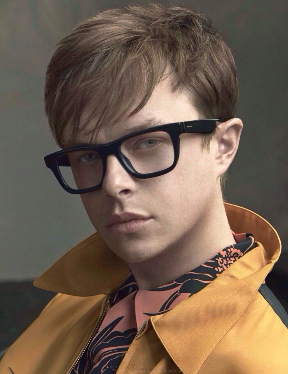 戴恩·德哈恩 dane dehaan for prada