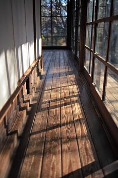 光影斑驳的木板走廊,这是很多人都憧憬的吧?