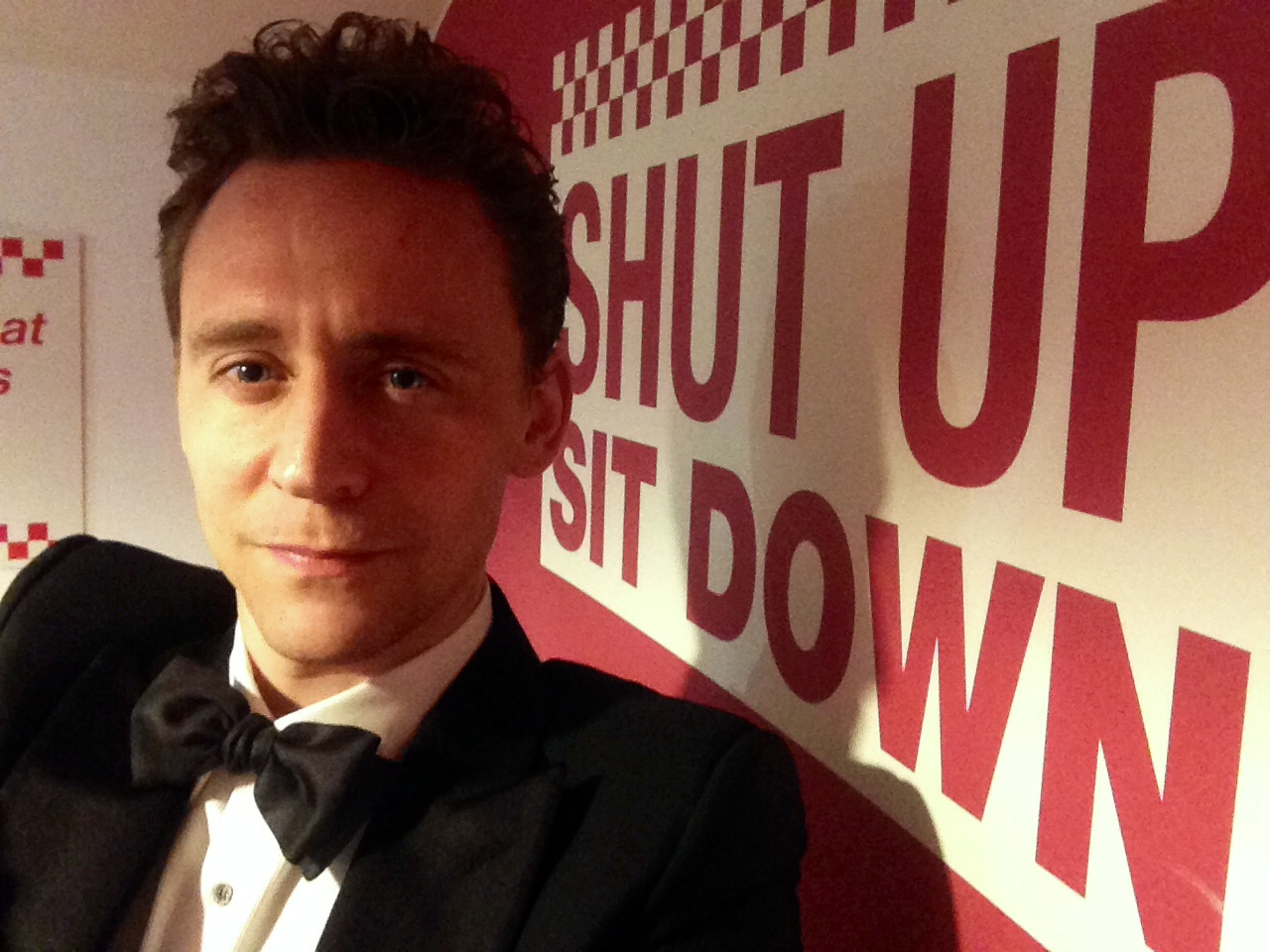 只是因为在人群中多看了你一眼