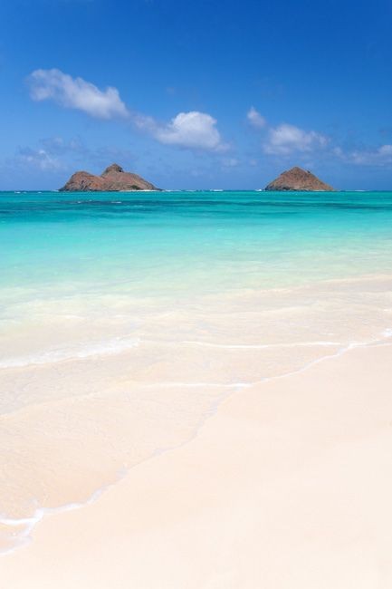 亦译欧胡岛,是美国夏威夷州火山岛,而lanikai沙滩是世界上最完美的