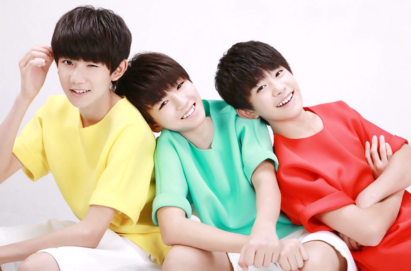 tfboys cr:logo