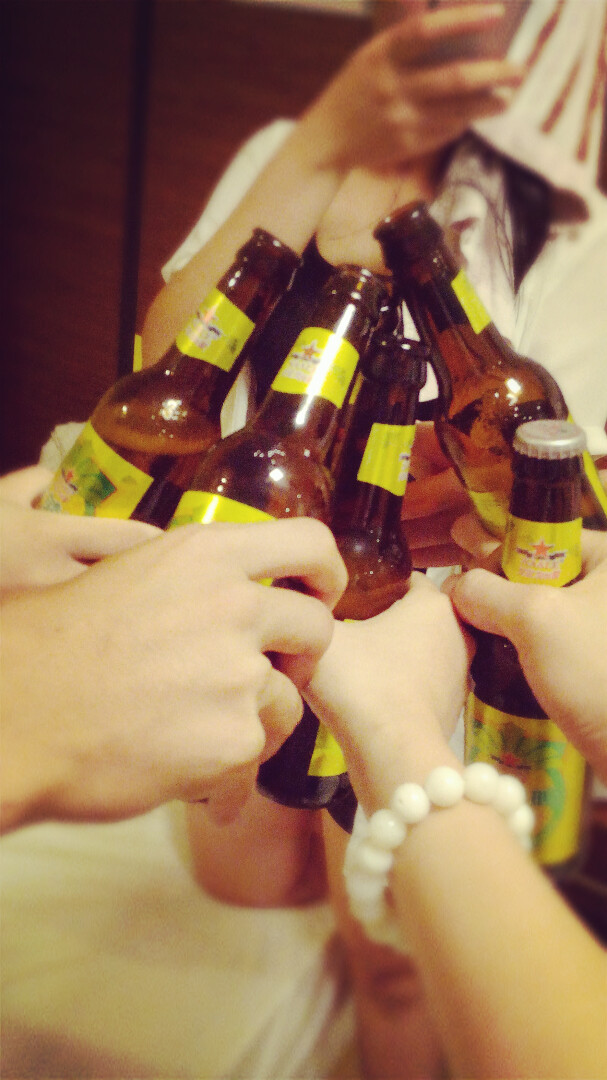 siarua  2014年12月29日 21:17   关注  饮 干杯 啤酒 评论 收藏