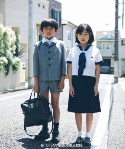 日本小学生校服