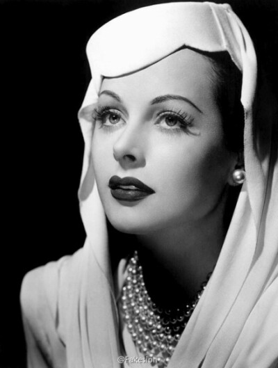 20世纪30年代好莱坞女星,被誉为全球最美丽的女人