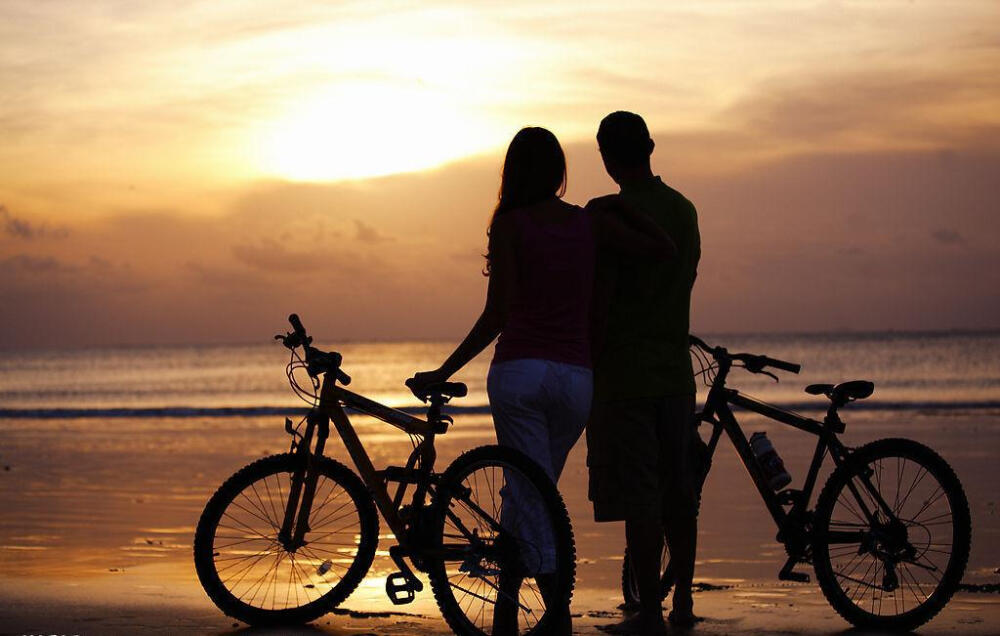 简单爱,情侣骑单车夕阳唯美图片,情侣骑自行车浪漫图片,骑单车头像