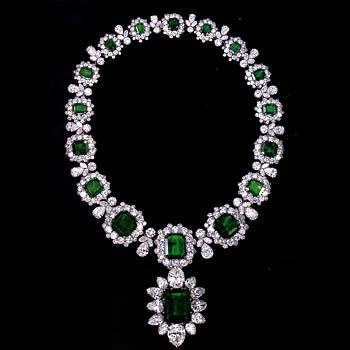 泰国佩拉达娜公主的珠宝项链