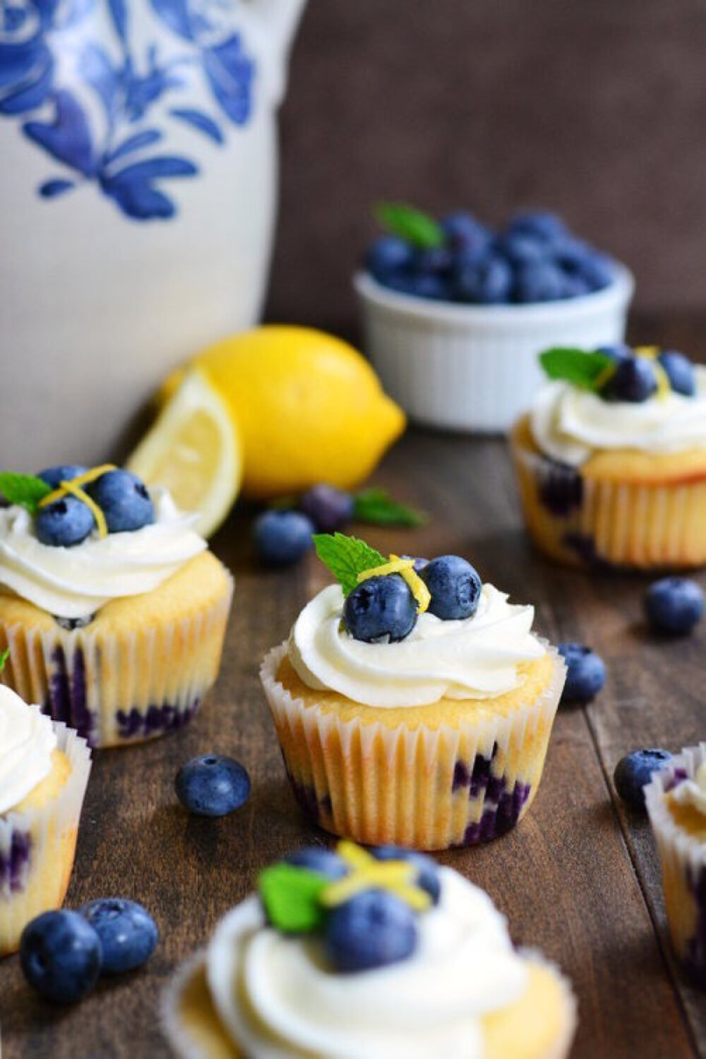 The Ultimate Guide to Crafting a Delectable Lemon Blueberry Cheesecake Cake: A Culinary Masterpiece