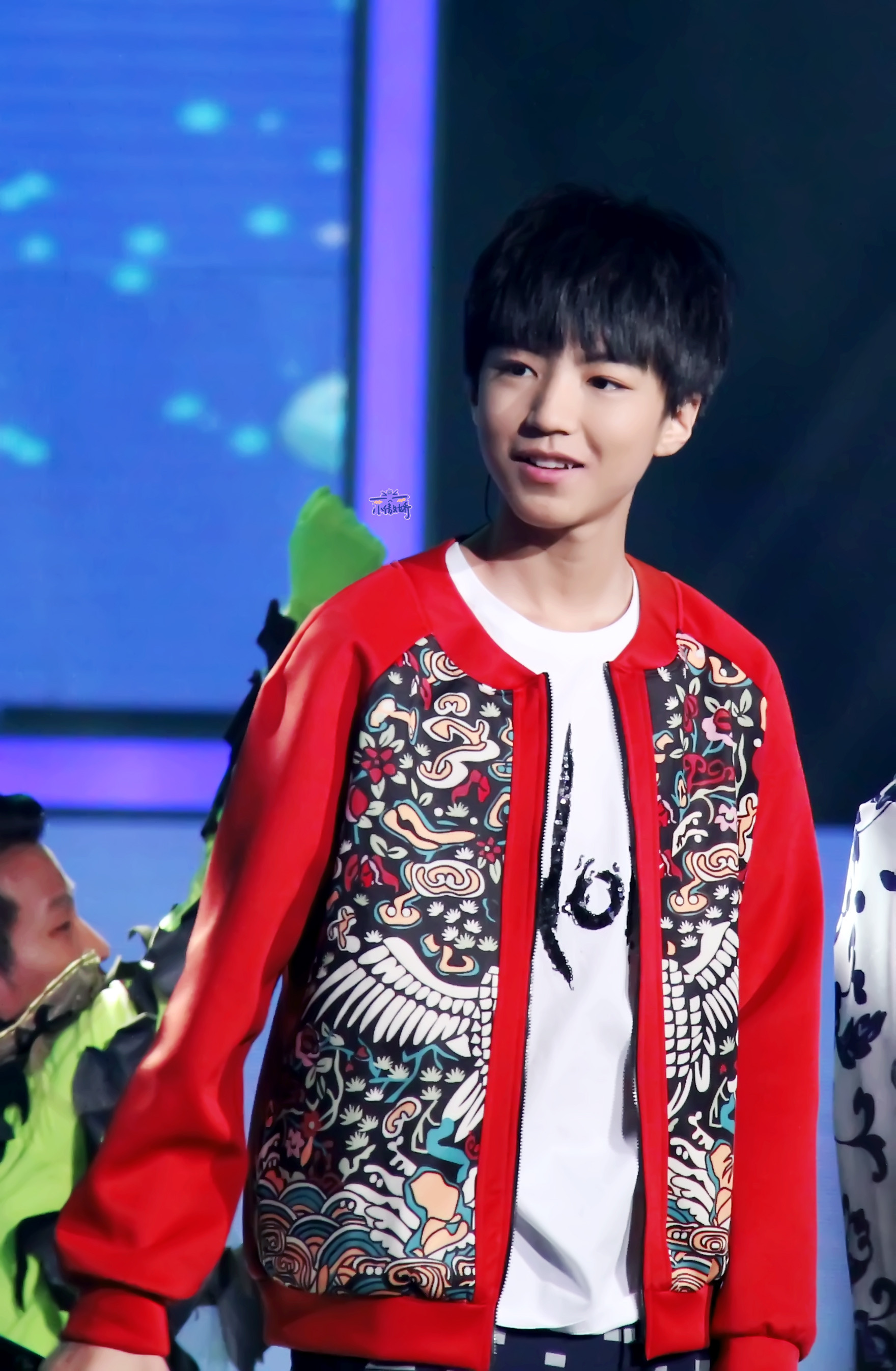 tfboys王俊凯 2015.02.11 央视网络春晚直播现场.