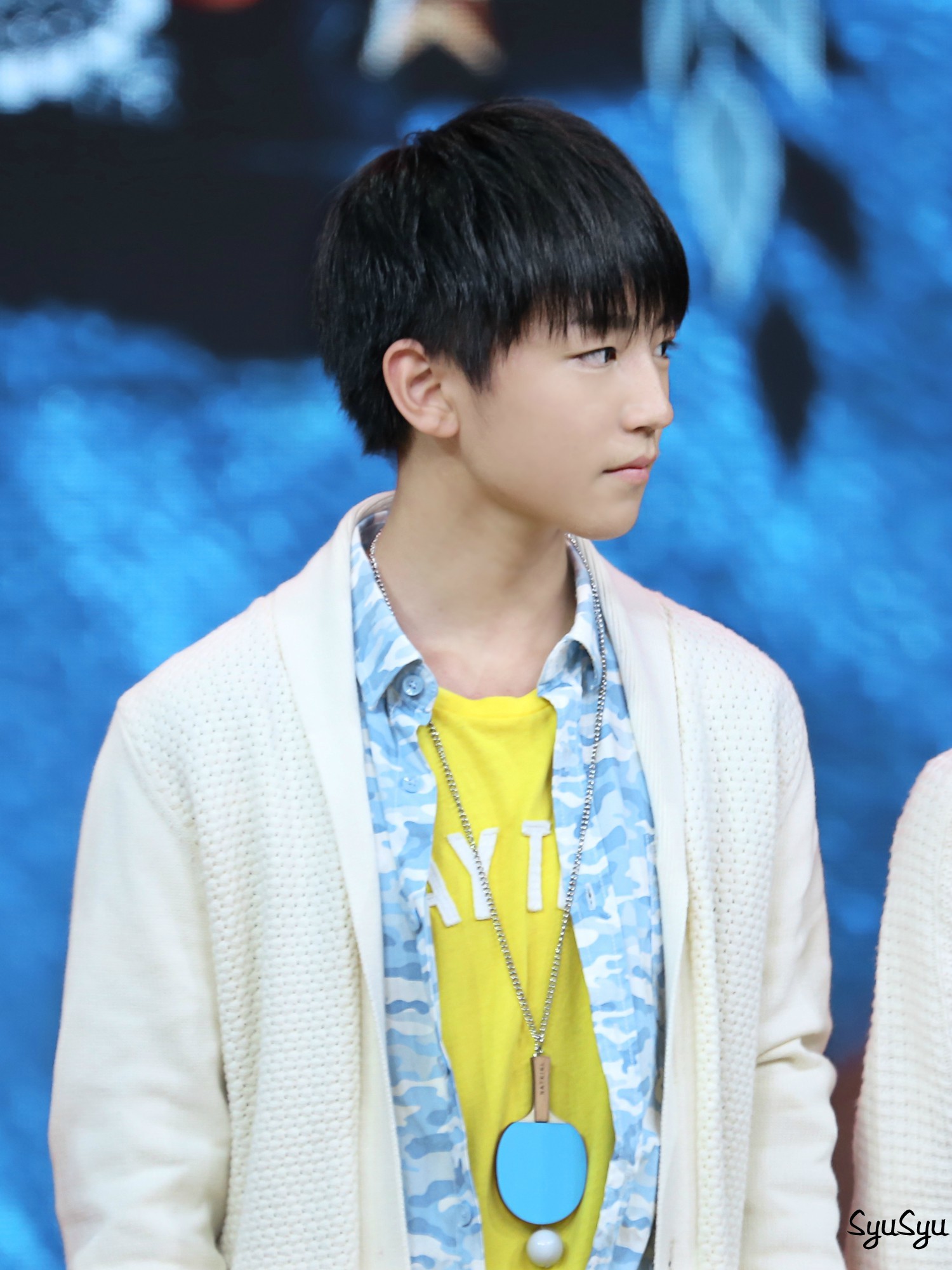 tfboys王俊凯 2014.12.11 天天向上.cr.logo