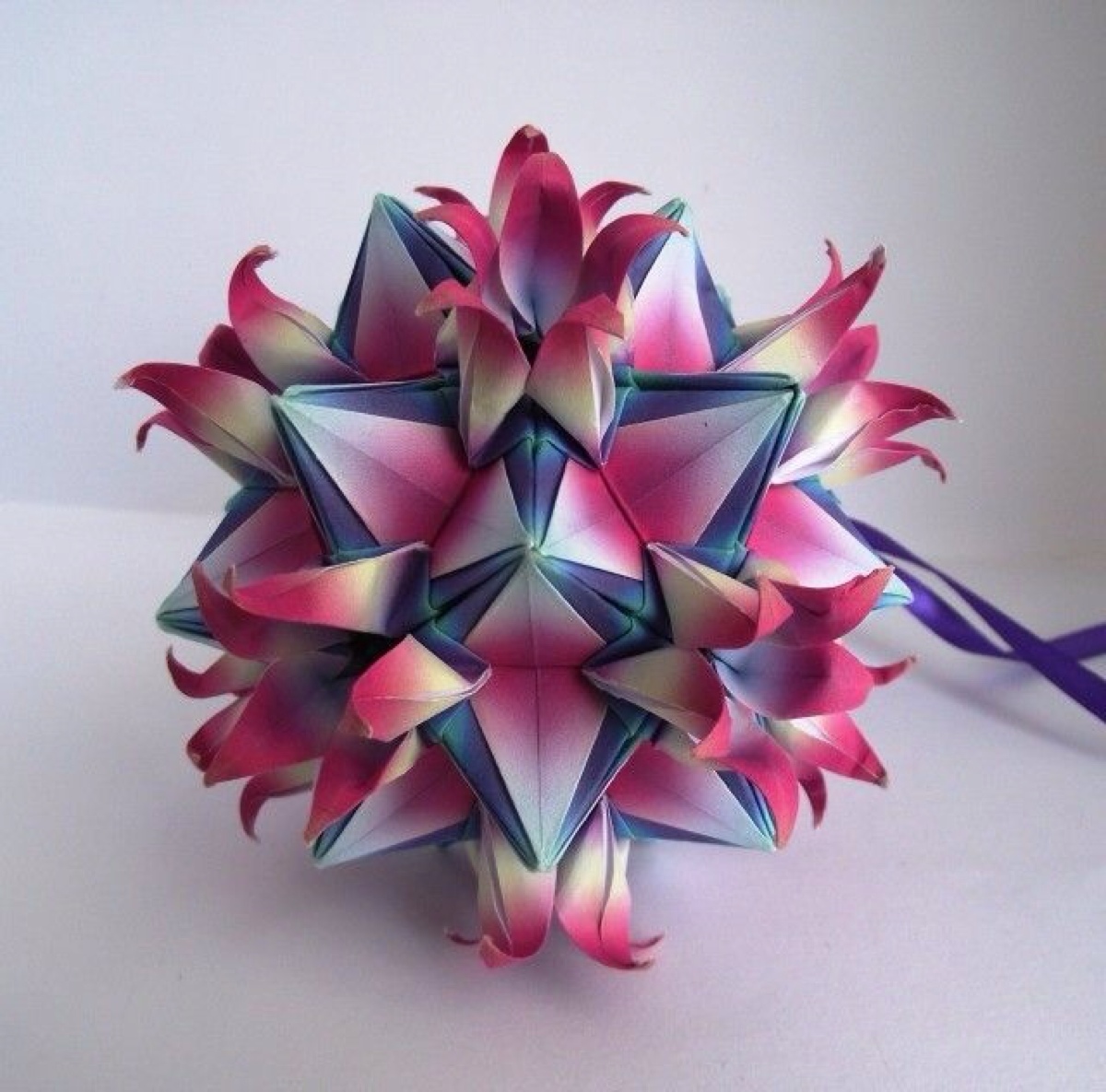 折纸花球教程，喜欢的如果可以点个赞就更好了_哔哩哔哩_bilibili