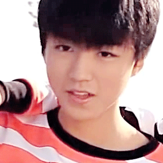tfboys 王俊凯 gif动图 [王俊凯你知不知道自己在干什么再这样就把你