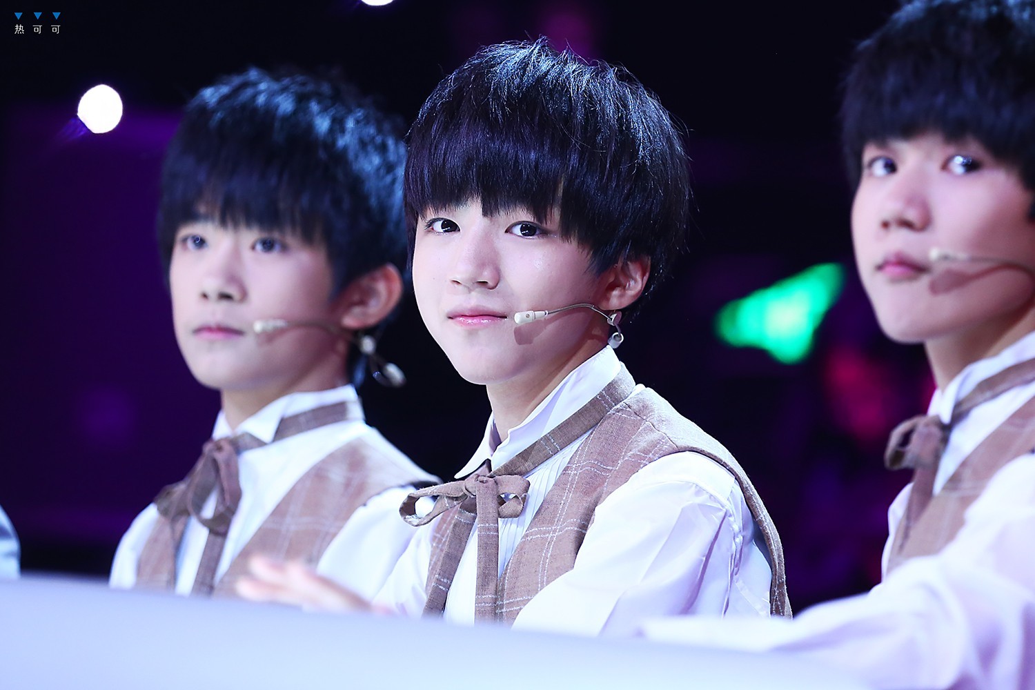 王俊凯#tfboys王俊凯 140828年代秀 cr:热可可0v0