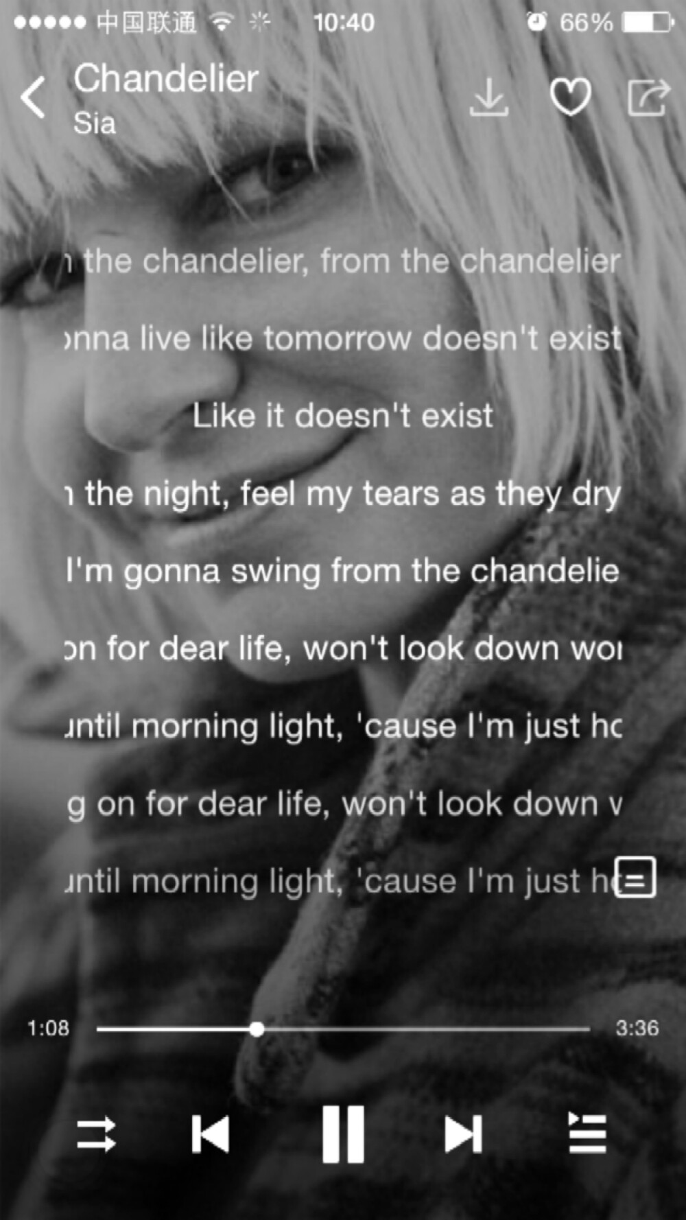 正在听的歌#sia《chandelier》