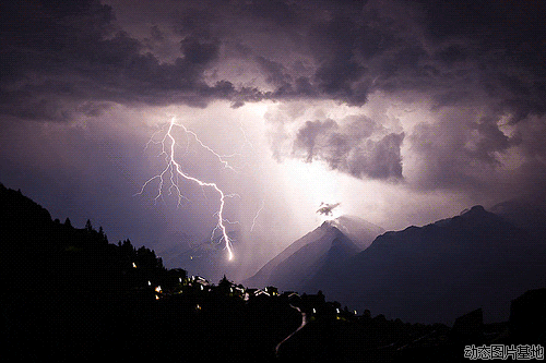 电闪雷鸣雨…动图风景