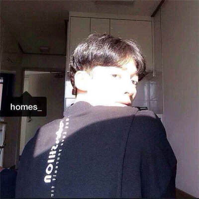 孤独时代 男生头像