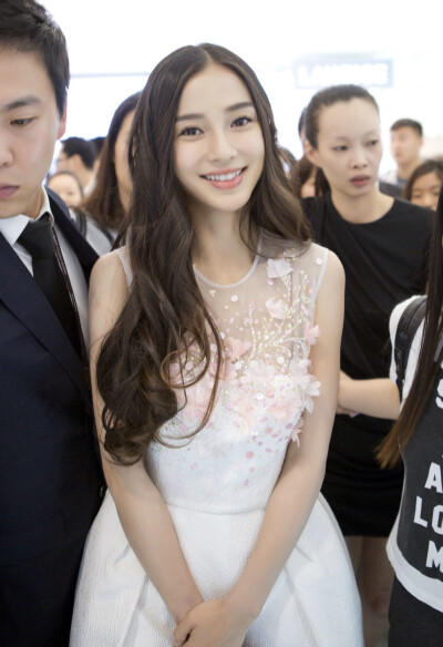 【angelababy新罗免税店活动图片】babybabybabyoh