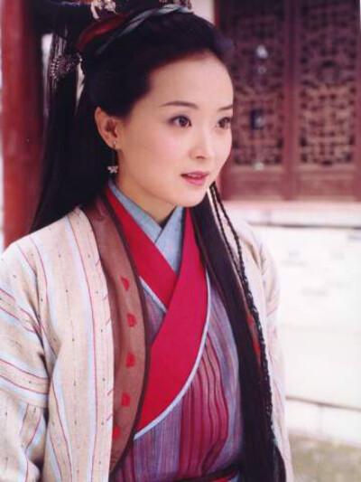 水芙蓉(王艳饰)《四大名捕会京师》