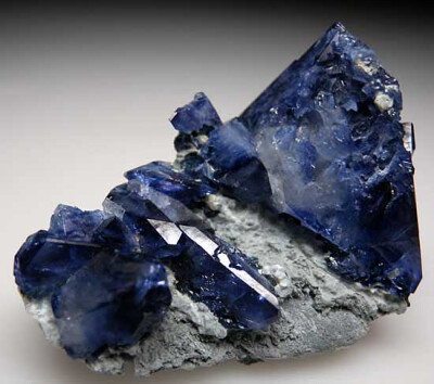 蓝锥矿,产自美国,加利福尼亚州
