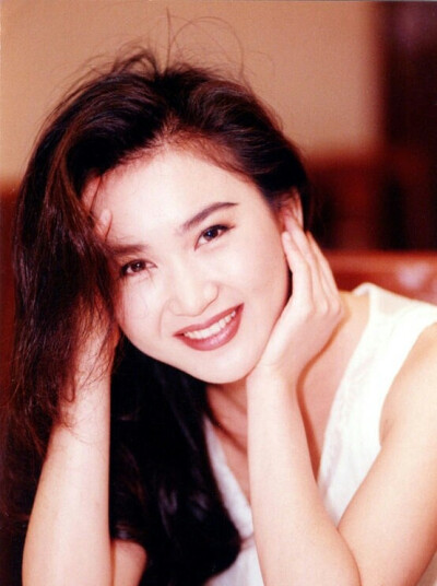 温碧霞,女,1966年7月30日出生于香港调景岭,中国香港女演员.