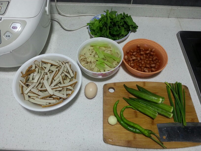 准备做饭材料