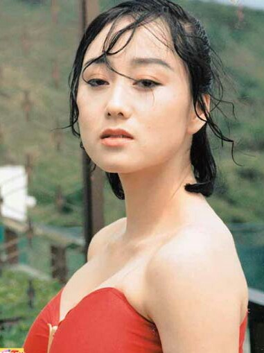 利智(nina li chi),1961年12月31日出生于上海,1981年随父移居香港.