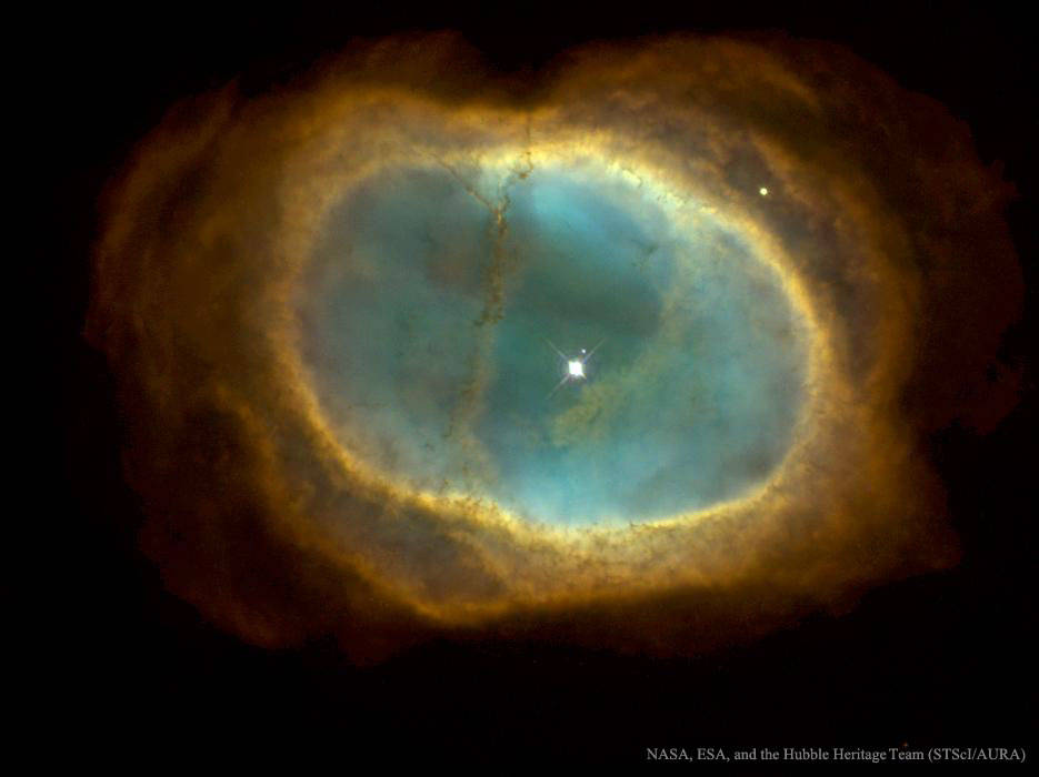 八裂星云ngc 3132 位于船帆座 距离我们约2000光年 nasa