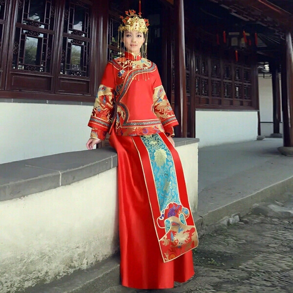 中国红 复古中式结婚礼服 红色秀禾服 古装 新娘嫁衣 敬酒服 !