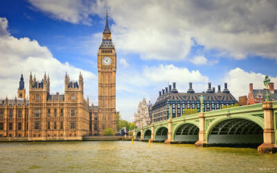 大本钟(big ben),英国国会会议厅附属的钟楼,伦敦著名的古钟(即威斯敏