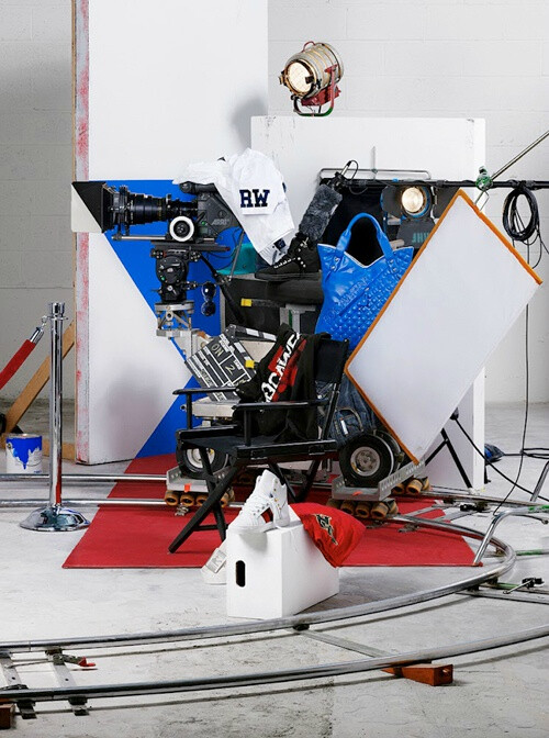 来自纽约的摄影师Bela Borsodi在一个空间下…