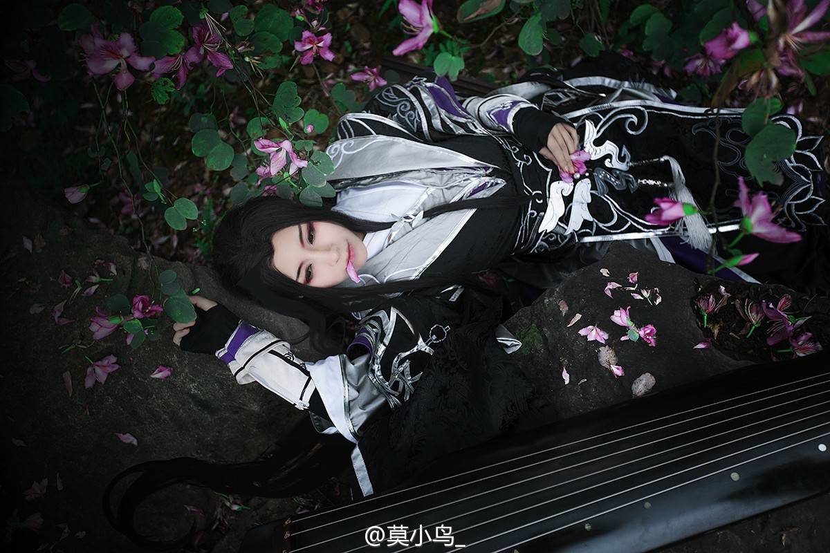 cn:莫小鸟_#剑网三#破军花哥#cn 原po 摄影@每周必须少一斤的面包