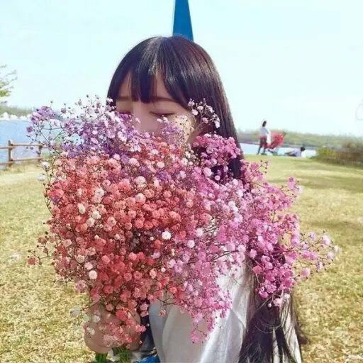 女生捧花高清森系小清新头像〔捧花为你