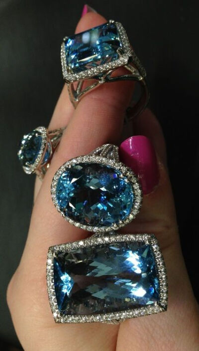 海蓝宝石和钻石戒指