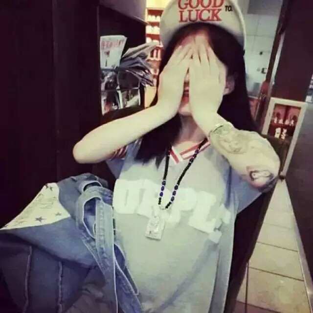 我等故人归 你看南风吹#高清女头#女生头像#羊驼驼的高冷头像