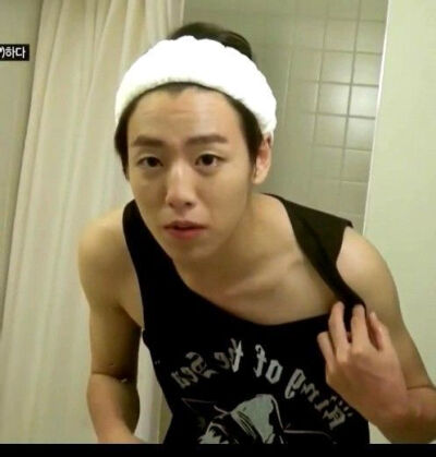 lee hyun woo 李玹雨