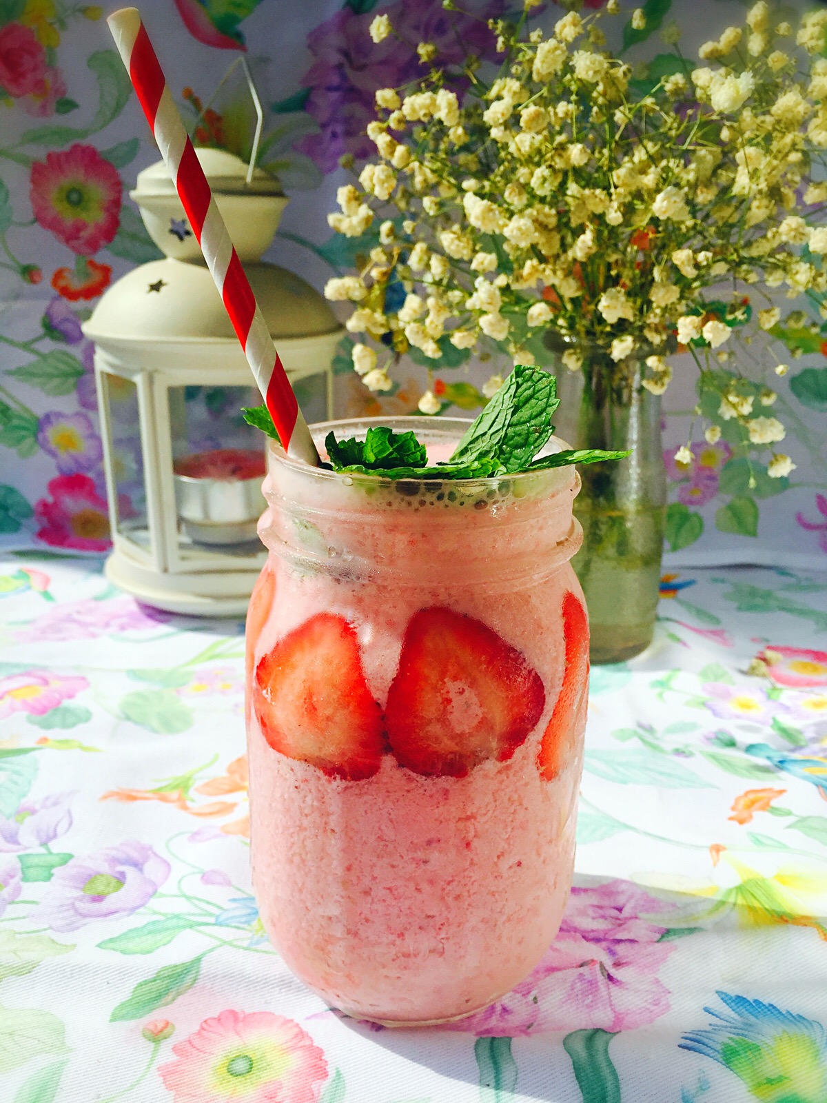 This Strawberriemilk Hack Blew My Mind! - vyc9sx3