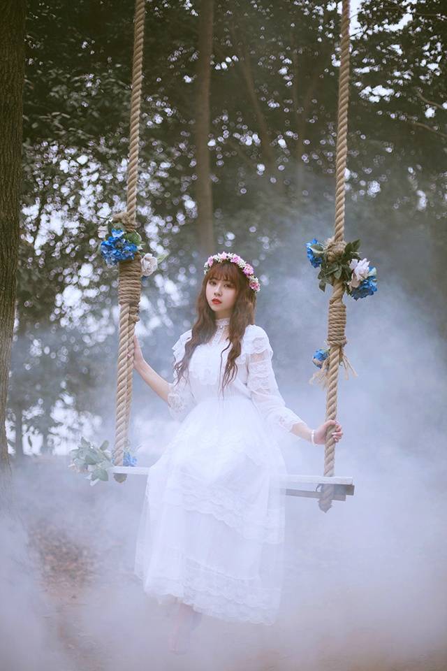 「diana的神秘园」 少女狄安娜圣洁的白裙,和玫瑰唇色吟唱的森林之歌