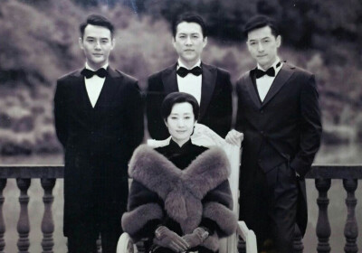 静妃娘娘,靖王,琅琊阁主,江左梅郎合影留恋,瞧这一家子.