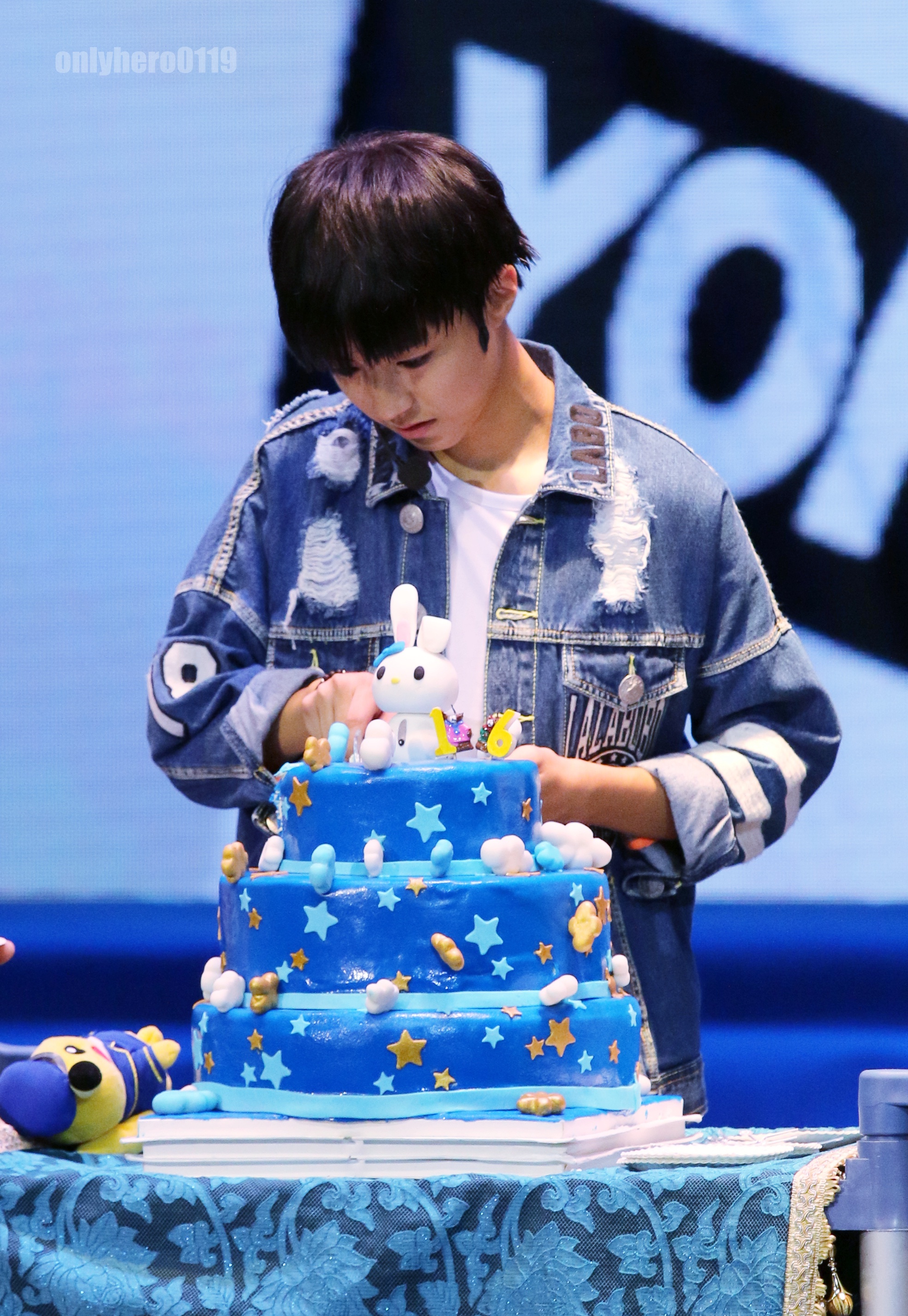 王俊凯#tfboys王俊凯#tfboys 150919 王俊凯生日会 cr:onlyhero