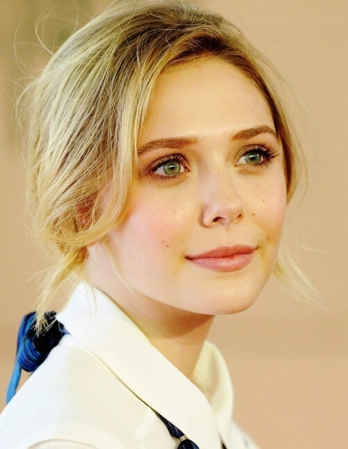 伊丽莎白·奥尔森 elizabeth olsen