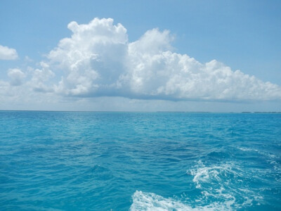 大海 天空 蓝色 壁纸 桌面 海水 海边 海浪 浪花