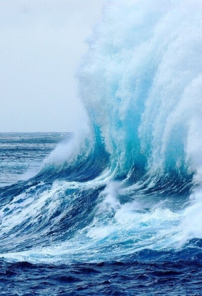 大海 天空 蓝色 壁纸 桌面 海水 海边 海浪 浪花