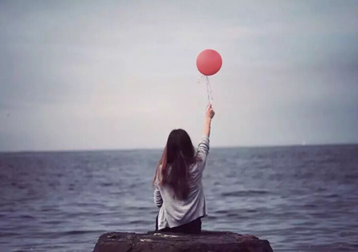 天空 气球 女生 女孩 唯美 头像 气球 大海 背景 壁纸