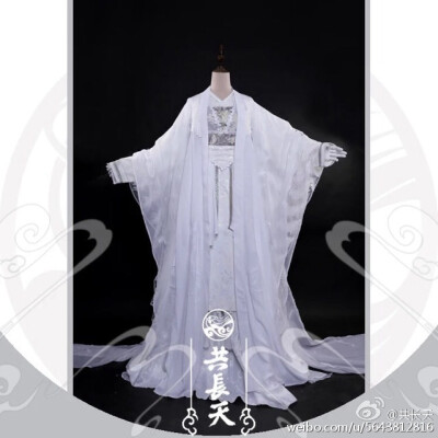 【共长天】【泠泠】白色绣花凤凰花纹女古装 http://b.mashort.cn/h.