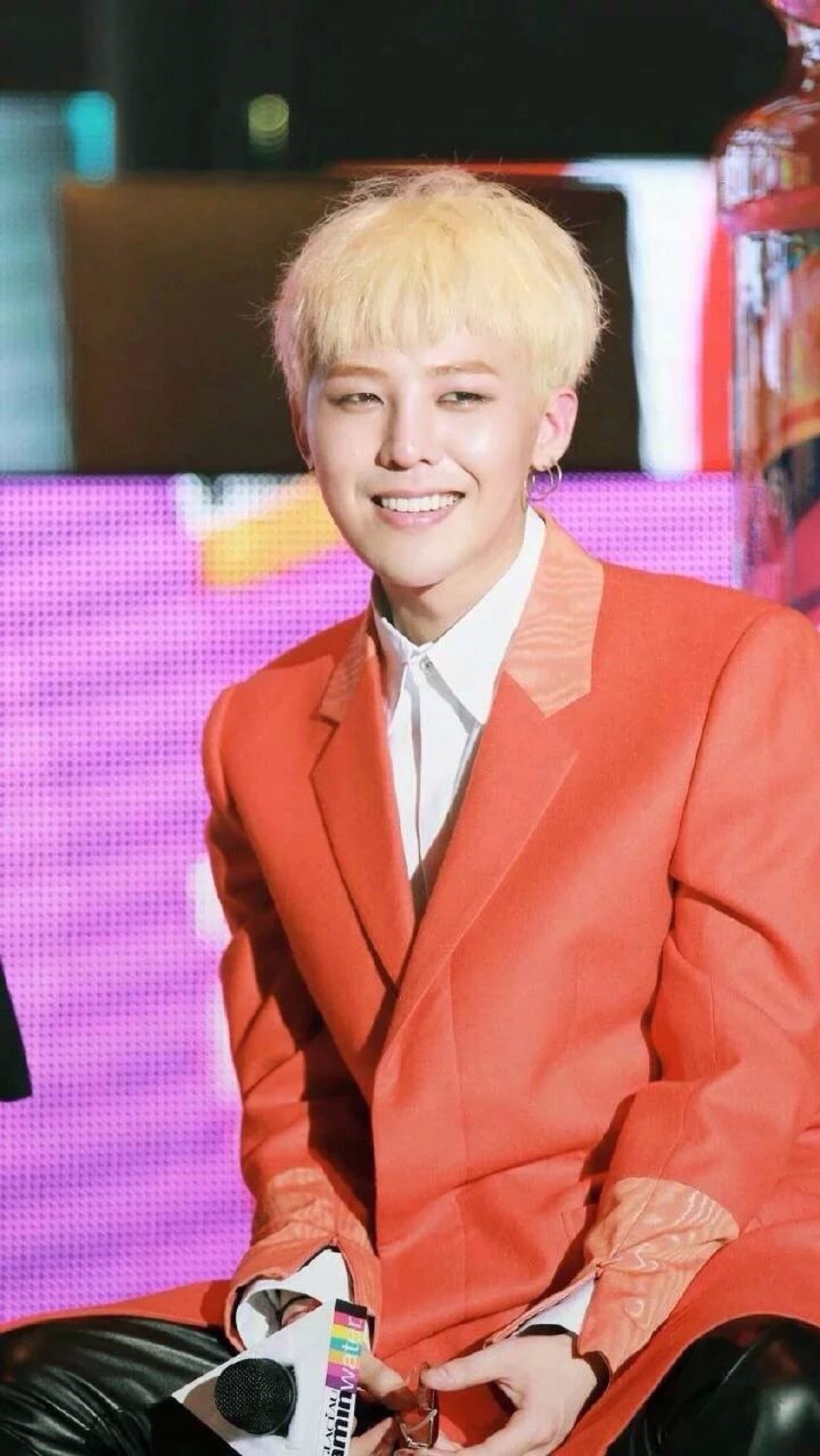 g-dragon 权志龙 gd#拍摄图系列 那么温暖的你 喜欢微笑的你 是我们