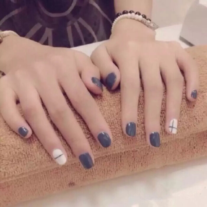 bling.bling 美美甲【墨蓝色 白色 冷色 条纹