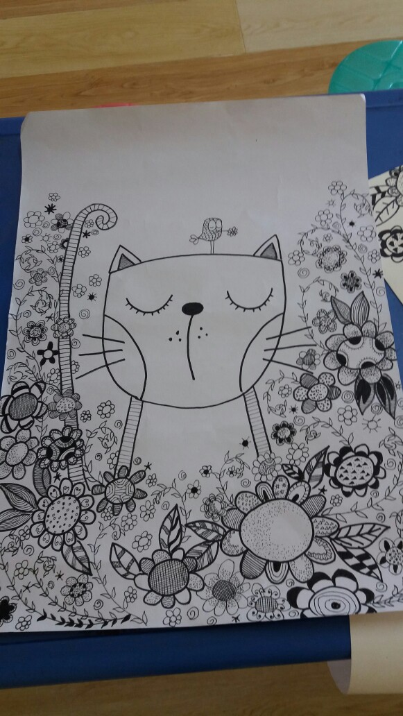 线描画,花丛中的猫咪