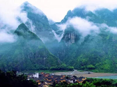 浙江省丽水市遂昌县西南焦滩乡境内,村前天马山,背靠乌溪江.