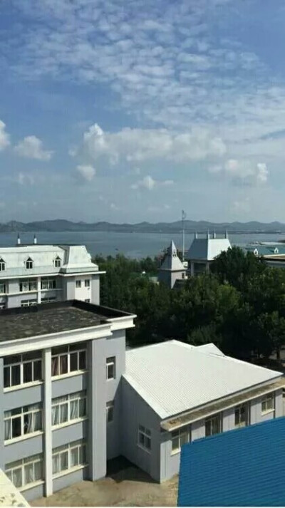 大连海洋大学,一个全国离海最近的学校>ω)