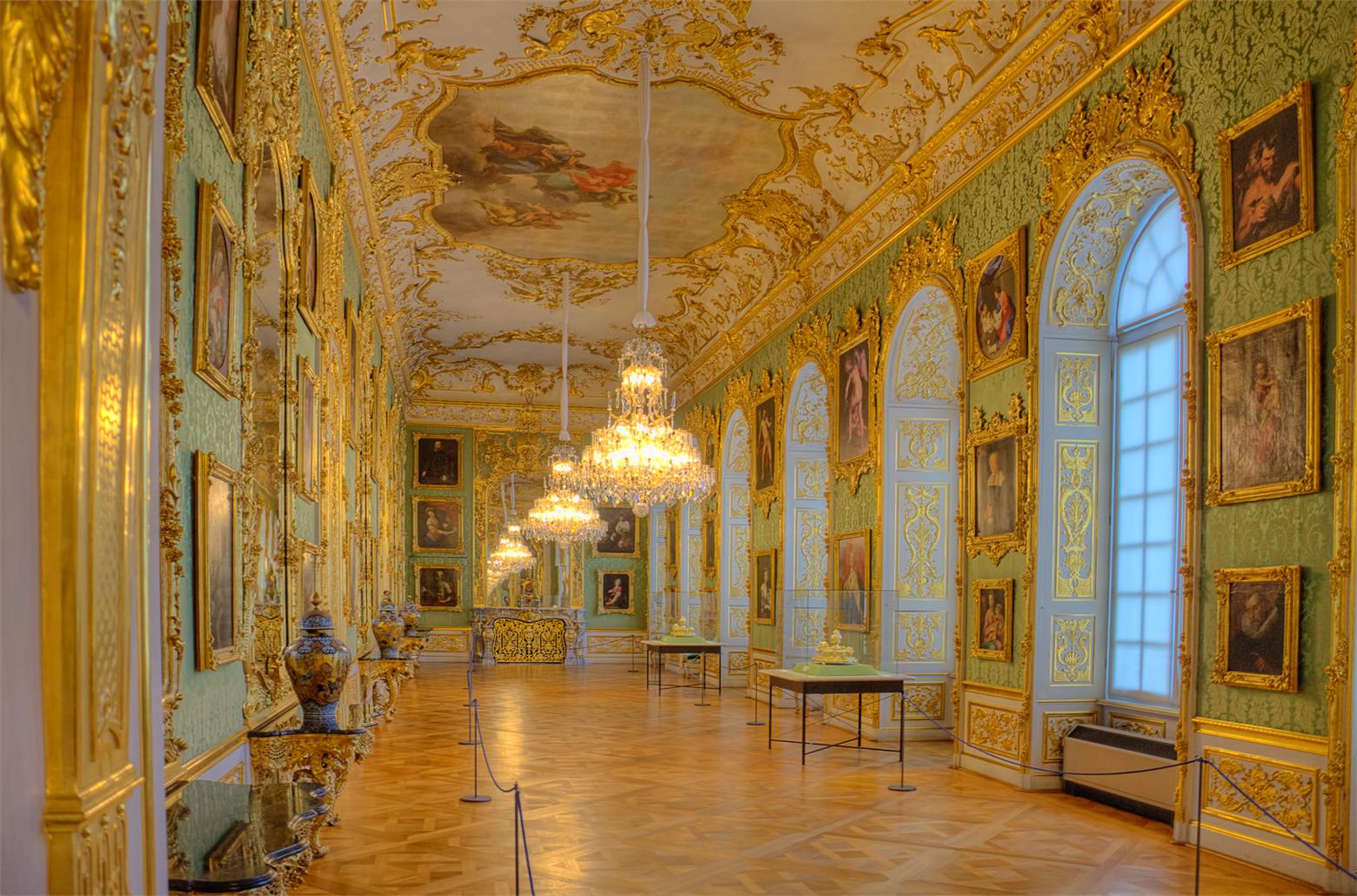 【携程攻略】维也纳美泉宫景点,在奥地利算是最美的宫殿了，茜茜公主嫁到奥地利后的家。相对来说套票…