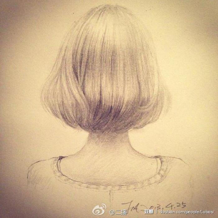 短头发的背影,很清新